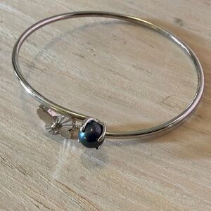 Elegant Silver Bangle with Black Pearl and
